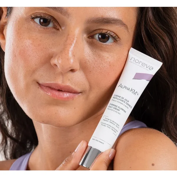 ALPHA KM+ - Crème de Jour Repulpante Fermeté - Visage - Peaux Normales à Sèches, 40ml