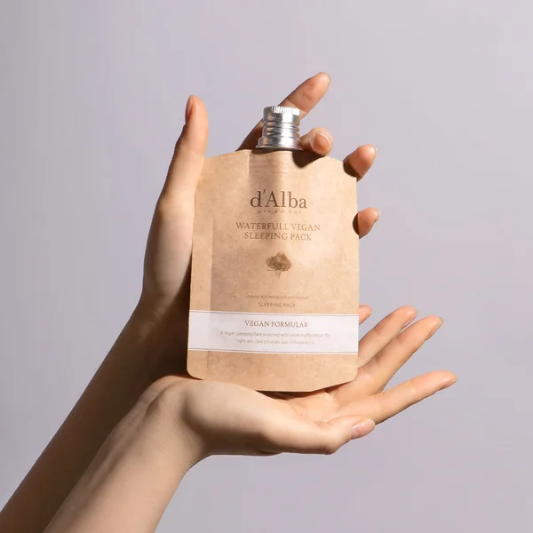 d'Alba Waterfull Vegan Sleeping Pack Spout Type 60ml
