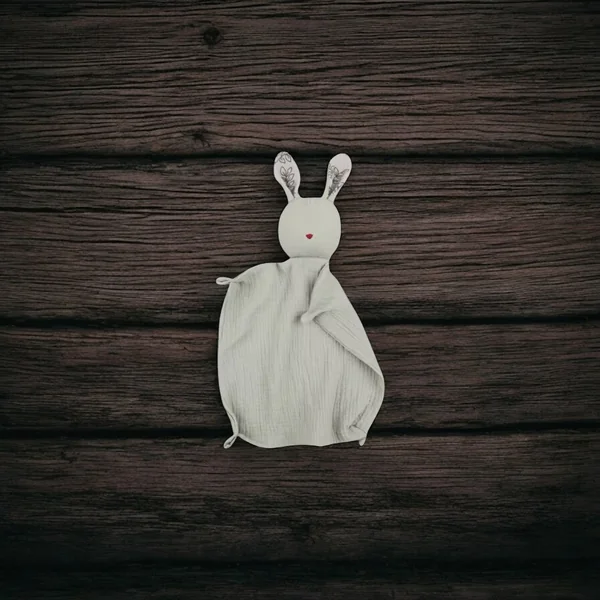 Doudou Lapin Personnalisé avec Prénom – Le Compagnon Doux des Tout-Petits
