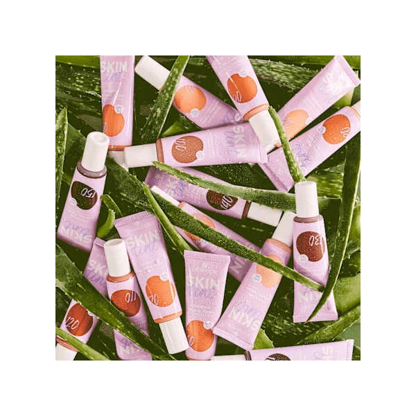 Foundation Skin Tint Hydrating Natural Finish LSF 30, 100, 30 ml