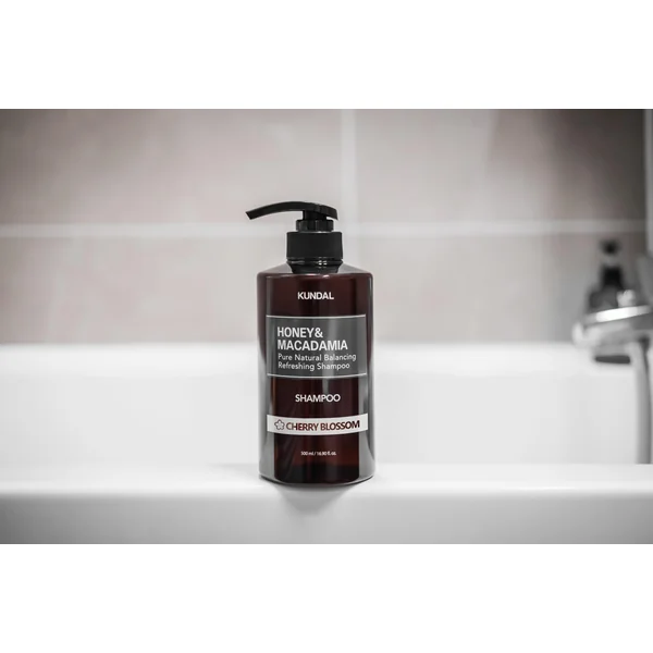 Kundal Honey & Macadamia Pure Natural Balancing Refreshing Shampoo 500ml #CHERRY BLOSSOM