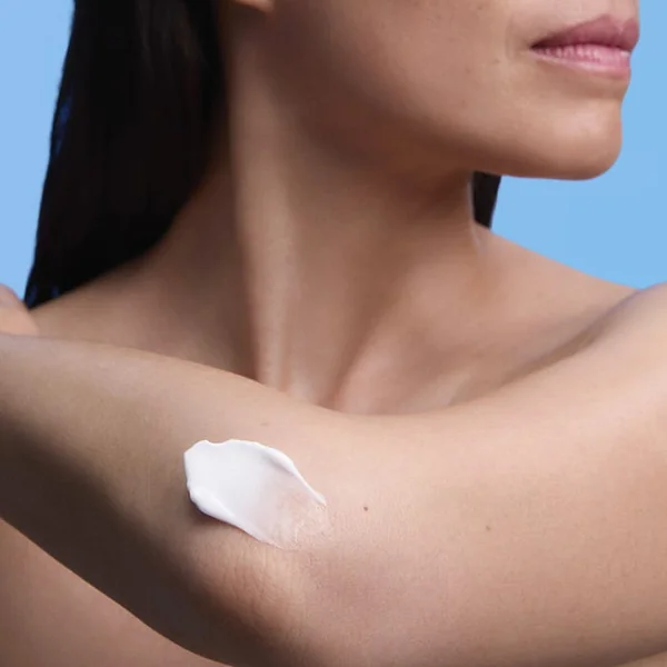LIPIKAR AP+Max - Baume Triple Réparation 72H Peaux Sèches à Tendance Atopique - Visage & Corps, 400 ml