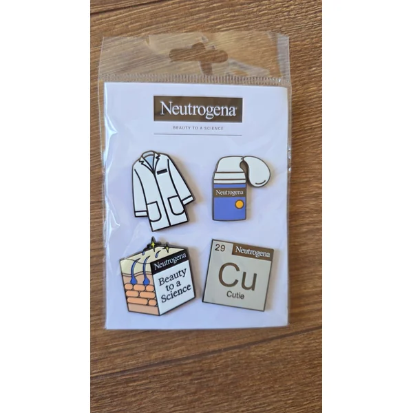 Pins pin badge pin's neutrogena produit de beauté blouse produit marque