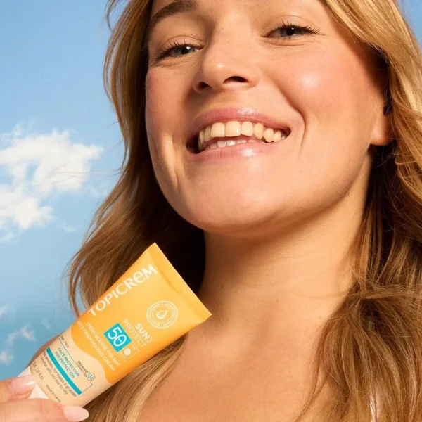SUN PROTECT - Crème Mousse Fini Mat SPF50 - Visage - Peaux Sensibles, Normales à Grasses, 50ml